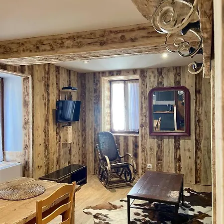 La Porteille Apartment